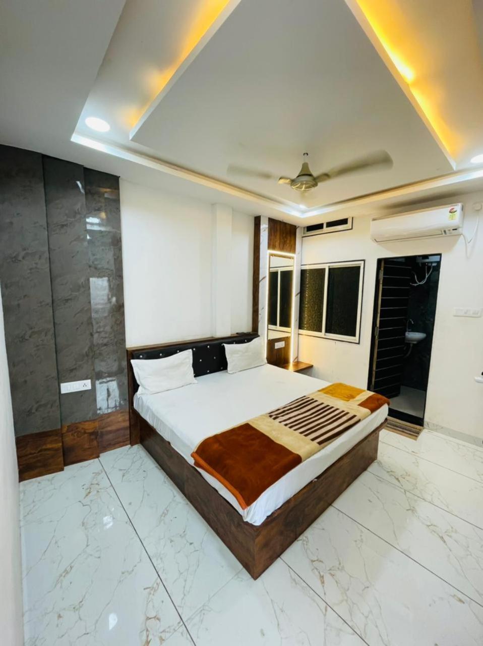 Hotel Shree Shyam Sharnam Godarpura Zewnętrze zdjęcie